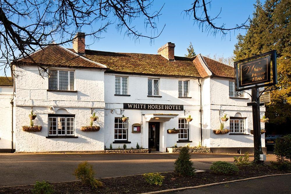 The White Horse Hotel Hertingfordbury ภายนอก รูปภาพ