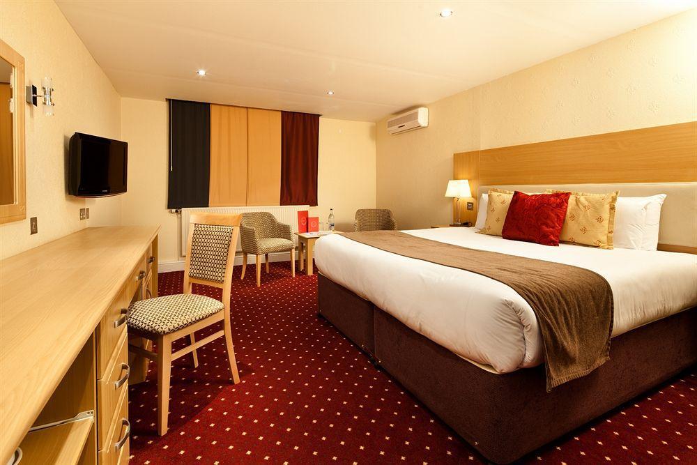The White Horse Hotel Hertingfordbury ภายนอก รูปภาพ